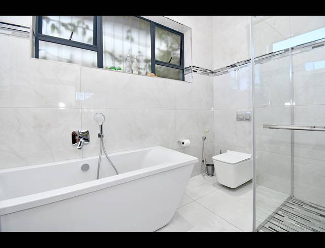 3 BEDROOM HOUSE FOR SALE IN CROSBY
